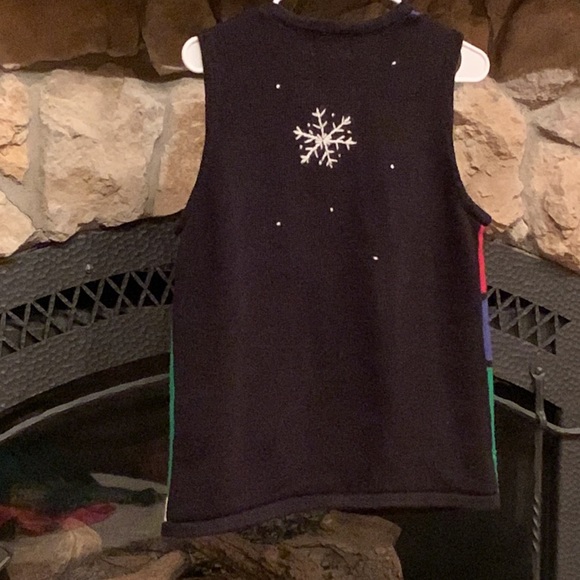 The Quacker Factory Christmas Sweater Vest ⛄️ - Picture 2 of 3